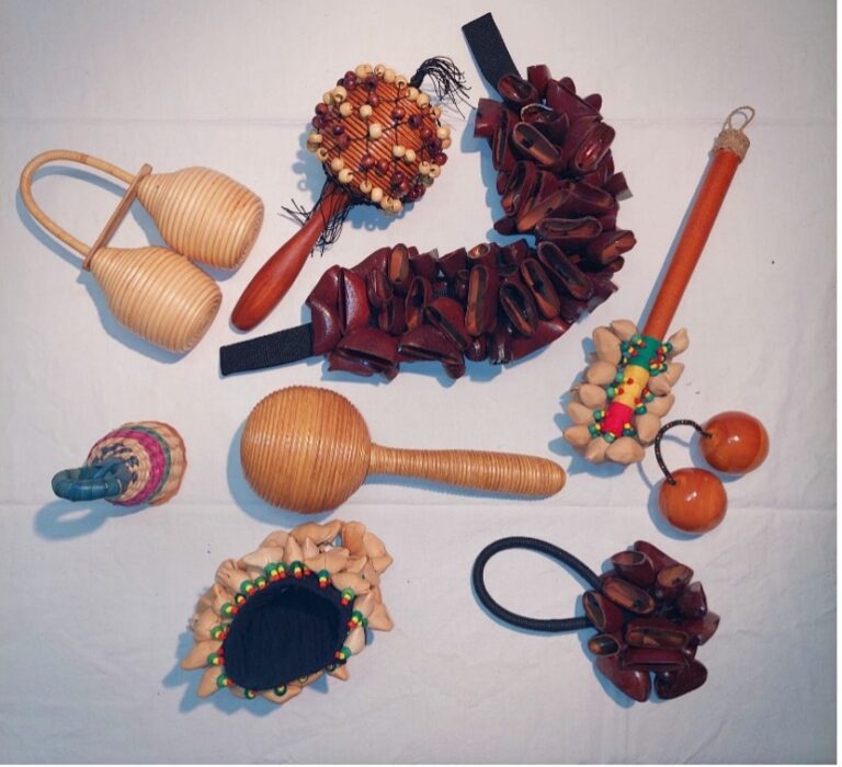 Rasseln, Marakas-Nuss, Caxisi, Fatika, Fuss-Arm-Nuss-Shaker