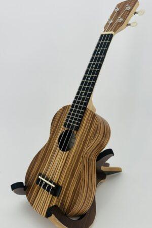 Hora Ukulele Solid-Top Zebrawood, Sopran